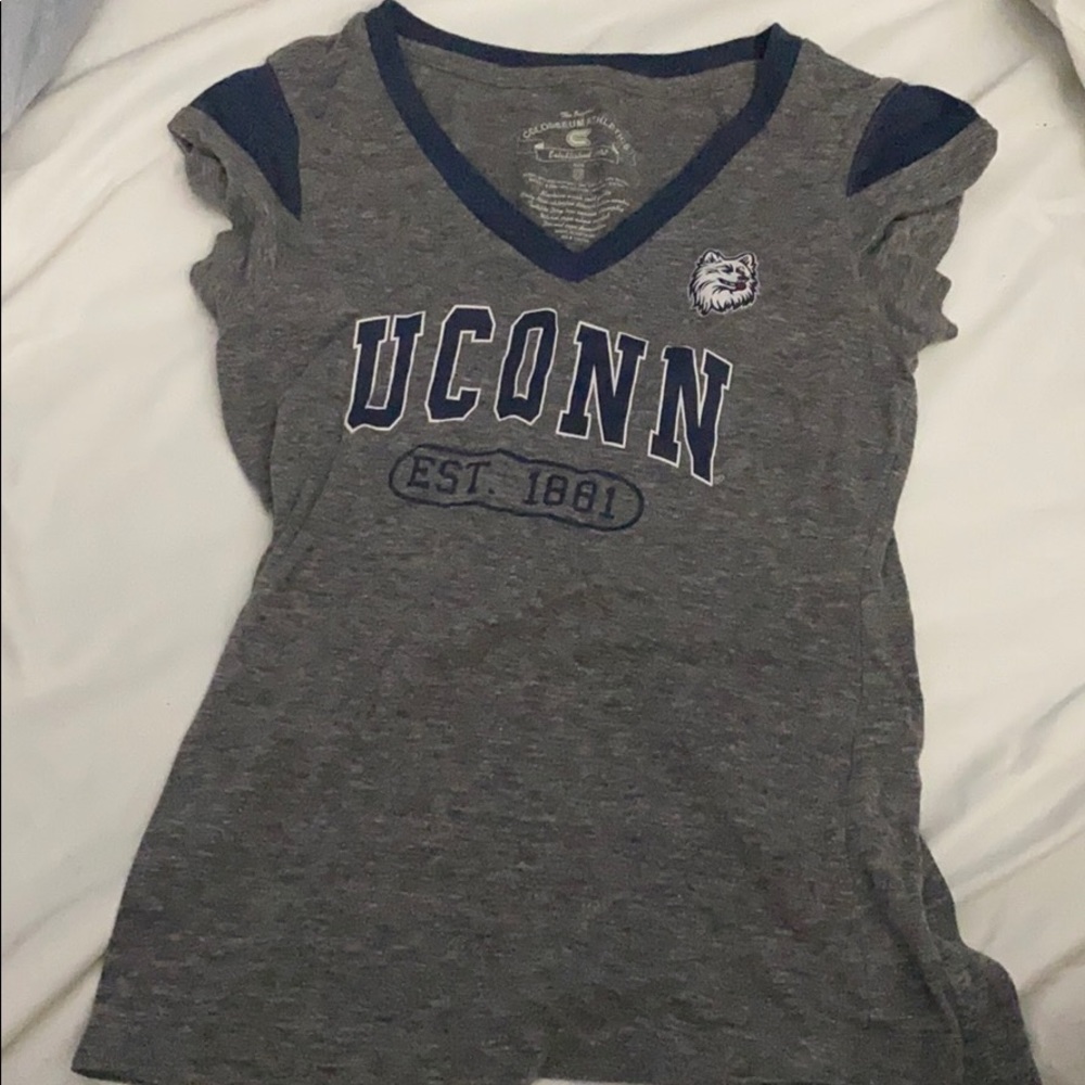 Uconn t shirt